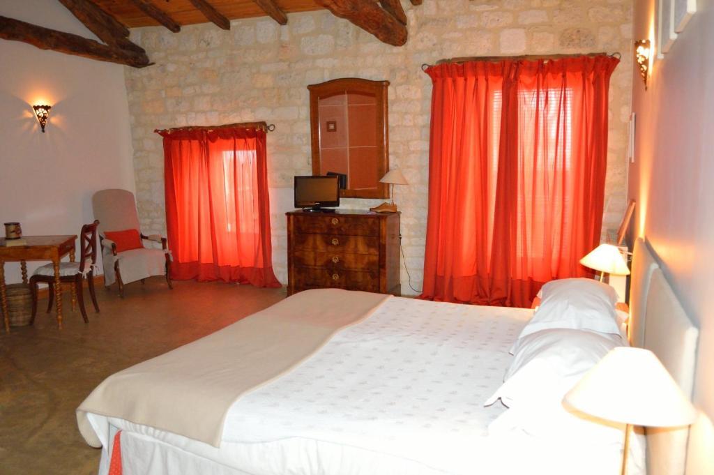 Hotel Les Vents Bleus Donnazac Camera foto